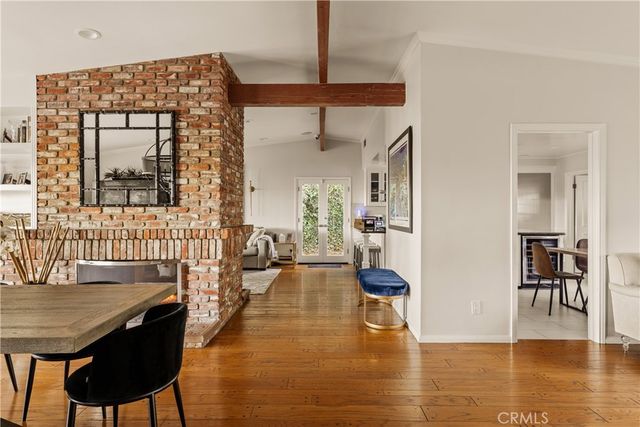 22370 Algunas Road, Woodland Hills, CA 91364