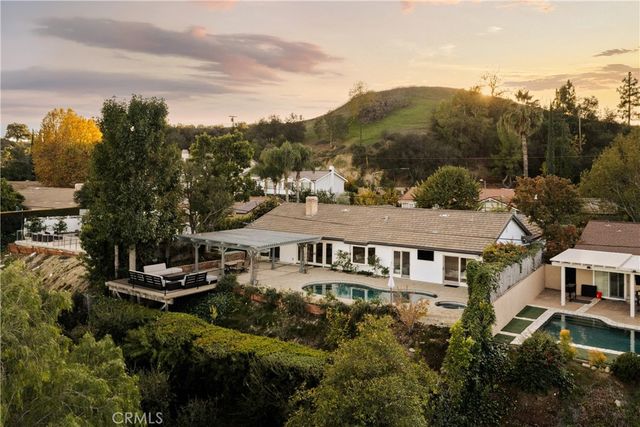 22370 Algunas Road, Woodland Hills, CA 91364