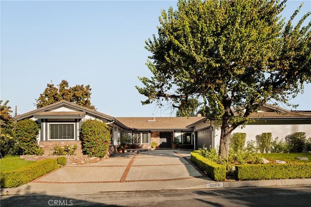 22370 Algunas Road, Woodland Hills, CA 91364