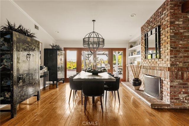 22370 Algunas Road, Woodland Hills, CA 91364