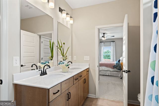 124 Shire Loop, Calhoun, GA 30701