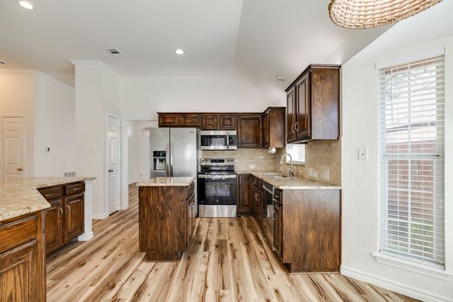 10805 Columbia Drive, Frisco, TX 75035