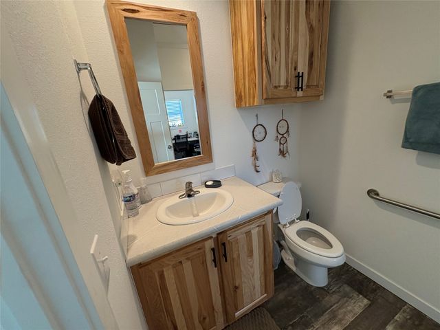 786 Holiday Village Dr, Quitman, TX 75783