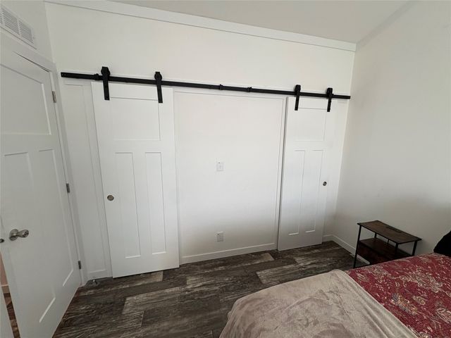 786 Holiday Village Dr, Quitman, TX 75783