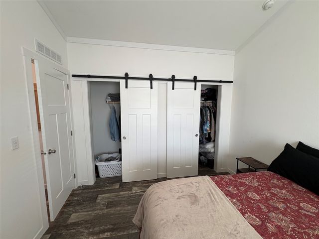 786 Holiday Village Dr, Quitman, TX 75783