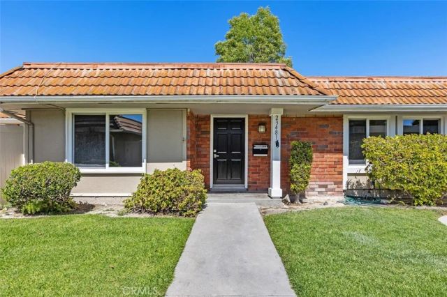 23481 Los Adornos, Aliso Viejo, CA 92656