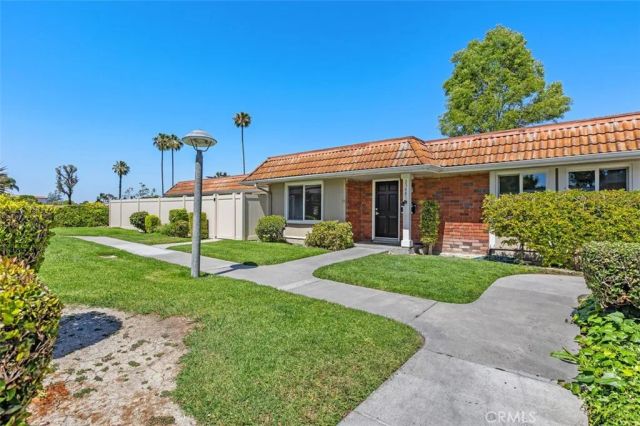 23481 Los Adornos, Aliso Viejo, CA 92656
