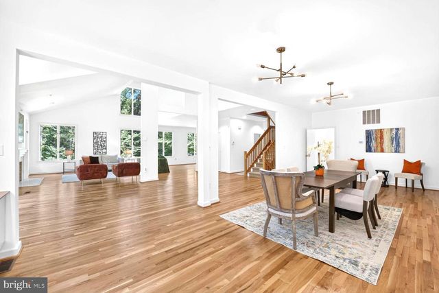 11455 S GLEN RD, Potomac, MD 20854