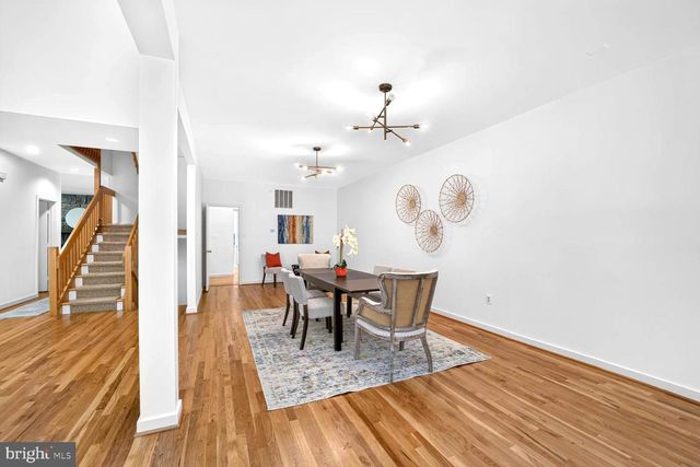11455 S GLEN RD, Potomac, MD 20854