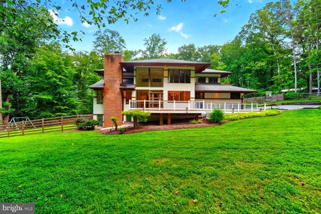 11455 S GLEN RD, Potomac, MD 20854