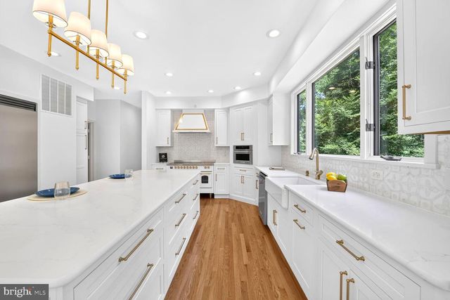 11455 S GLEN RD, Potomac, MD 20854