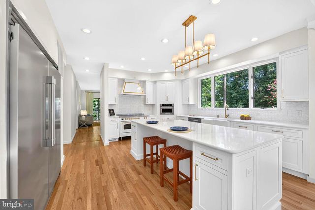 11455 S GLEN RD, Potomac, MD 20854