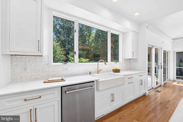 11455 S GLEN RD, Potomac, MD 20854