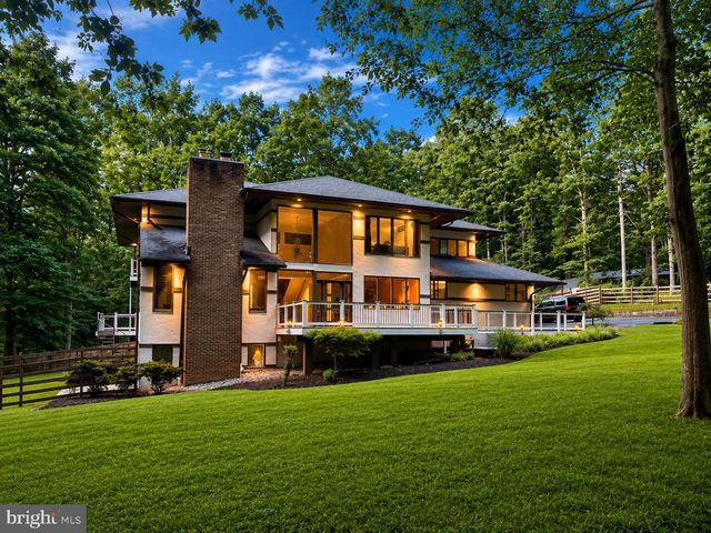 11455 S GLEN RD, Potomac, MD 20854