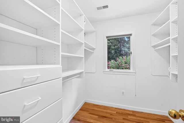 11455 S GLEN RD, Potomac, MD 20854
