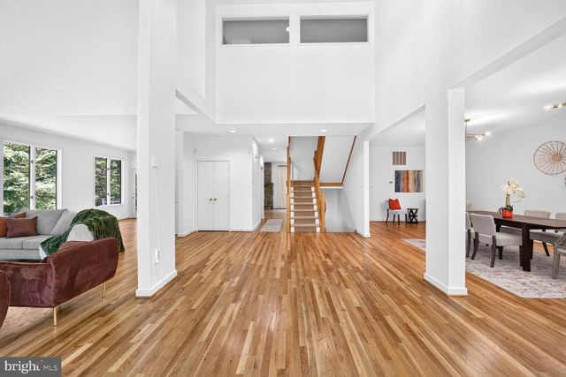 11455 S GLEN RD, Potomac, MD 20854