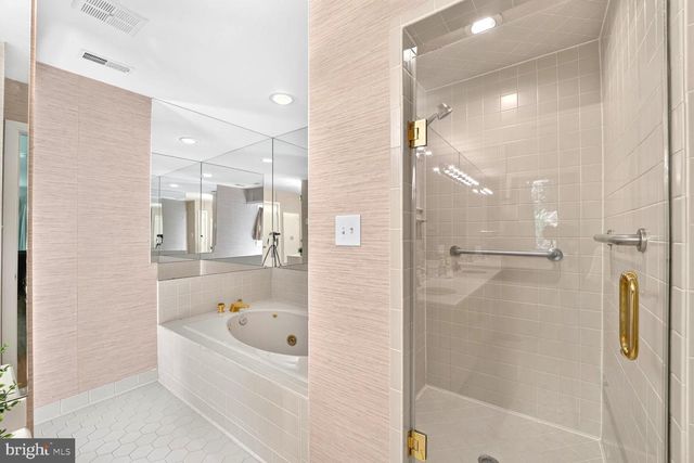 11455 S GLEN RD, Potomac, MD 20854