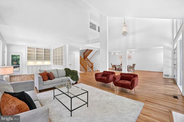 11455 S GLEN RD, Potomac, MD 20854