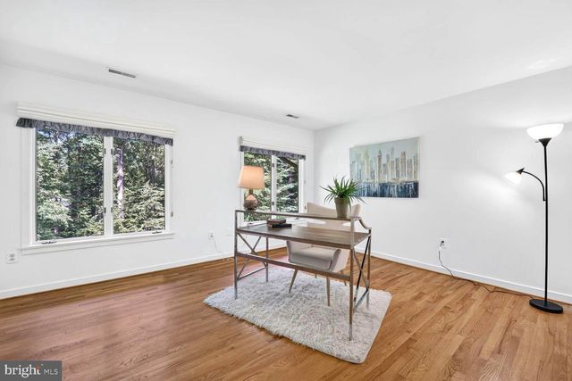 11455 S GLEN RD, Potomac, MD 20854