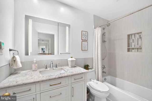 11455 S GLEN RD, Potomac, MD 20854