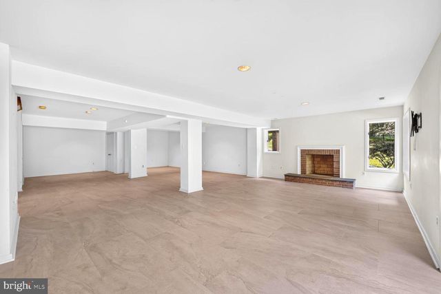 11455 S GLEN RD, Potomac, MD 20854