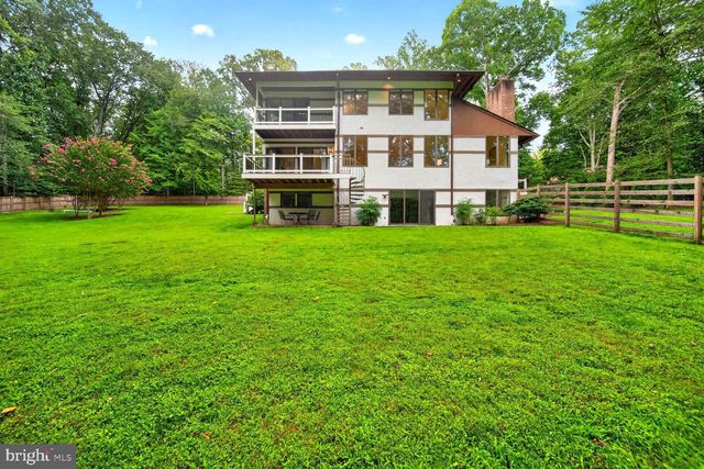11455 S GLEN RD, Potomac, MD 20854