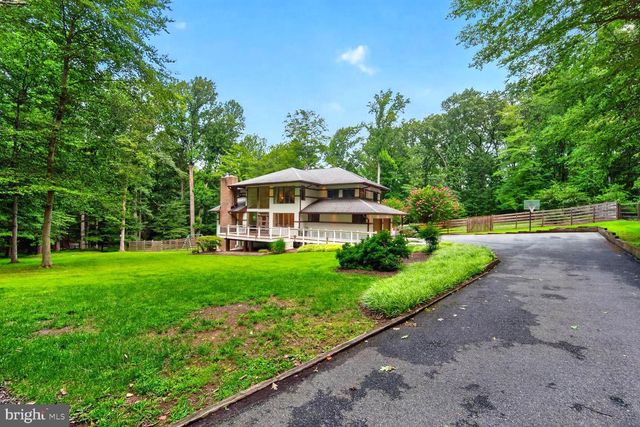 11455 S GLEN RD, Potomac, MD 20854