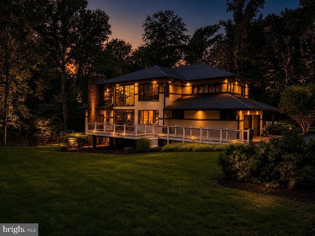 11455 S GLEN RD, Potomac, MD 20854