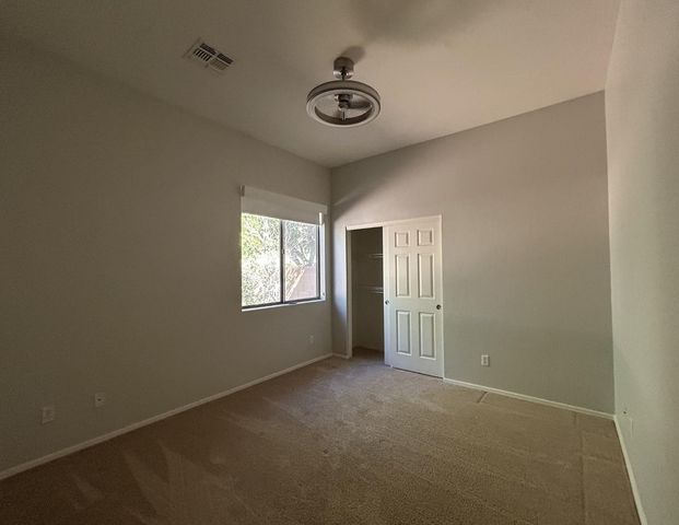 26041 N FERNBUSH, Phoenix, AZ 85083