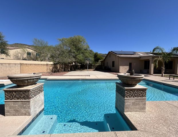 26041 N FERNBUSH, Phoenix, AZ 85083