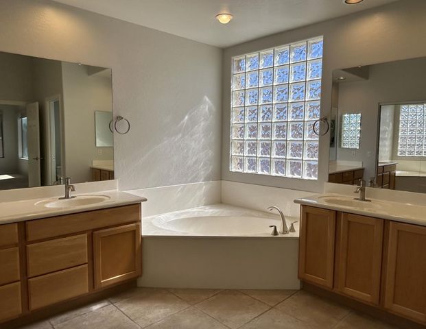 26041 N FERNBUSH, Phoenix, AZ 85083