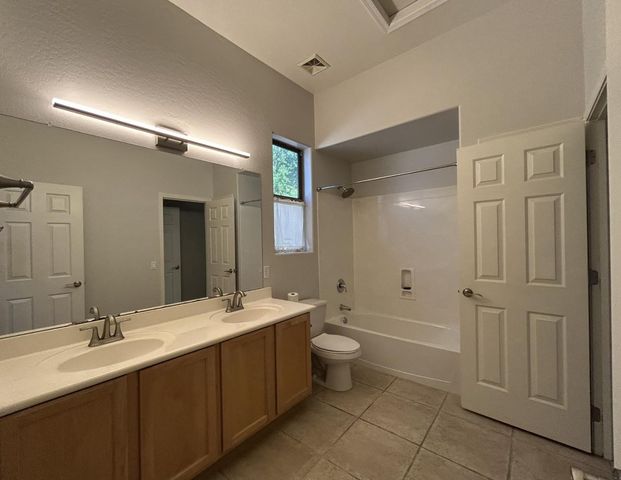 26041 N FERNBUSH, Phoenix, AZ 85083