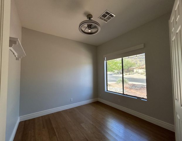 26041 N FERNBUSH, Phoenix, AZ 85083