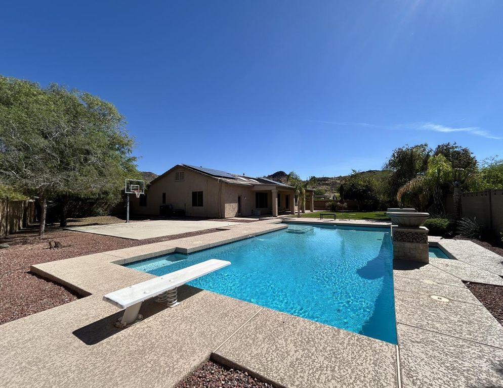 26041 N FERNBUSH, Phoenix, AZ 85083