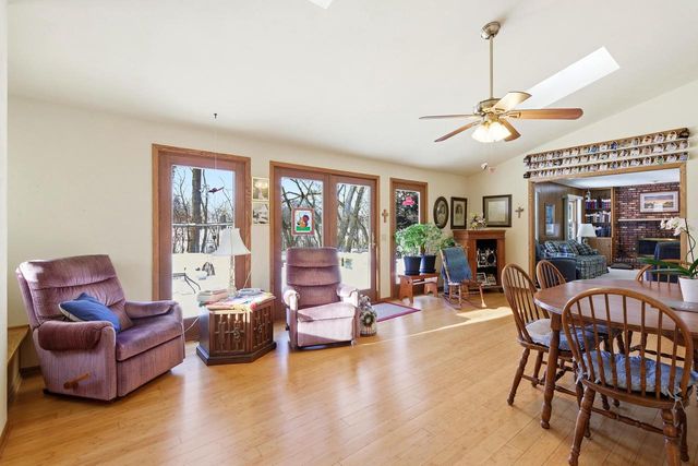 816 Woodview Drive, Sun Prairie, WI 53590