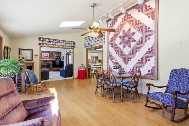 816 Woodview Drive, Sun Prairie, WI 53590