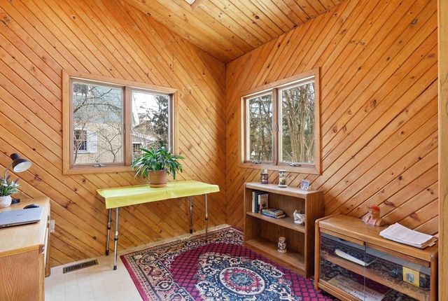 816 Woodview Drive, Sun Prairie, WI 53590