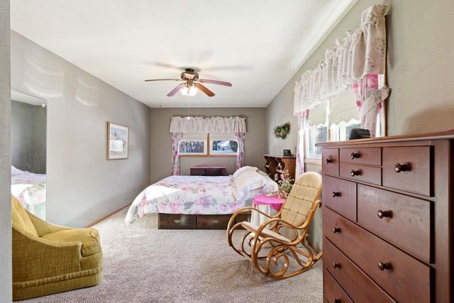 816 Woodview Drive, Sun Prairie, WI 53590