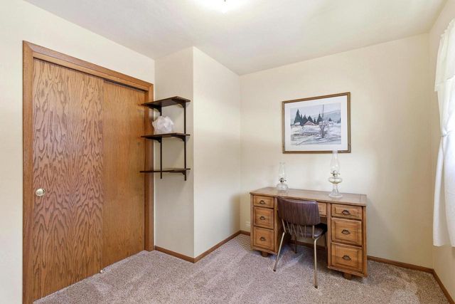 816 Woodview Drive, Sun Prairie, WI 53590