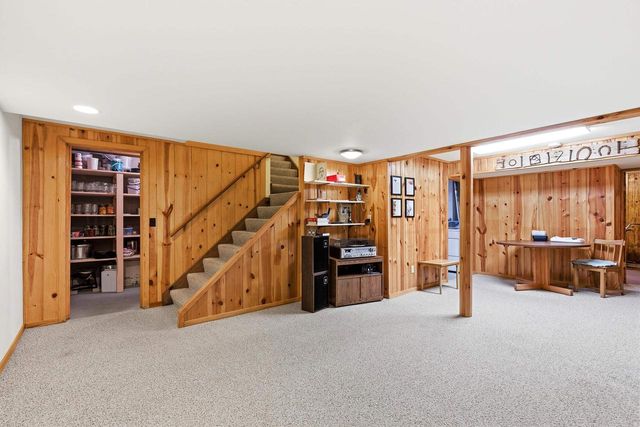 816 Woodview Drive, Sun Prairie, WI 53590