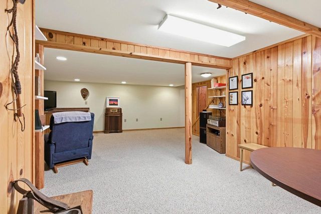 816 Woodview Drive, Sun Prairie, WI 53590