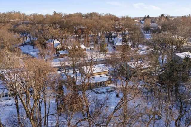 816 Woodview Drive, Sun Prairie, WI 53590