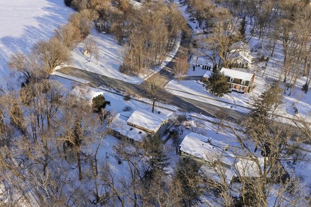 816 Woodview Drive, Sun Prairie, WI 53590