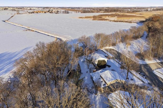 816 Woodview Drive, Sun Prairie, WI 53590