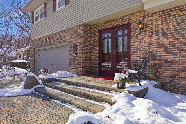 816 Woodview Drive, Sun Prairie, WI 53590