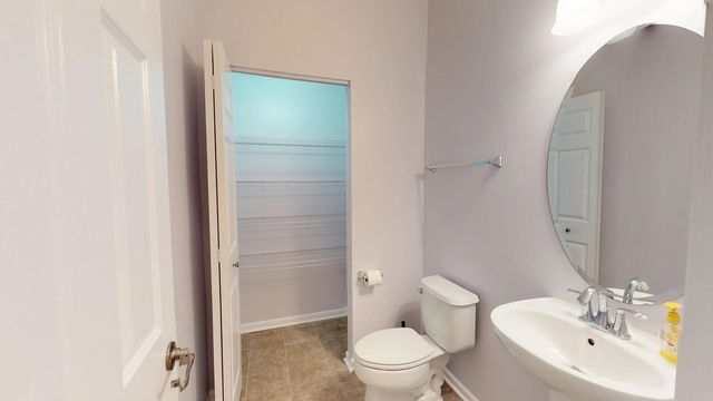 2102 S Crambourne Way, Arlington Heights, IL 60005