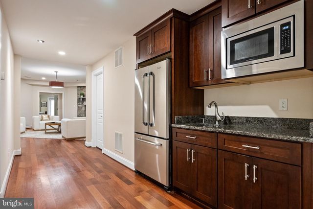 9111 DARA LN, Great Falls, VA 22066