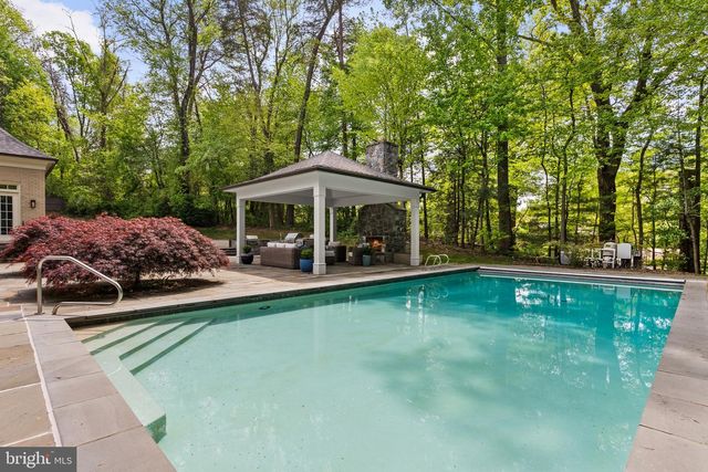 9111 DARA LN, Great Falls, VA 22066