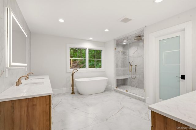654 Caledonia Road, Dix Hills, NY 11746