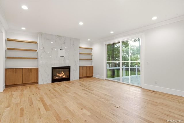 654 Caledonia Road, Dix Hills, NY 11746